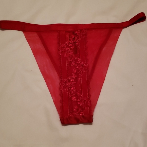 3 Victoria secret woman panties - Picture 2 of 6